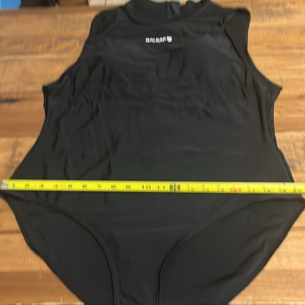 Baleaf paddle board suit, black, zipper in back - Picture 4 of 9